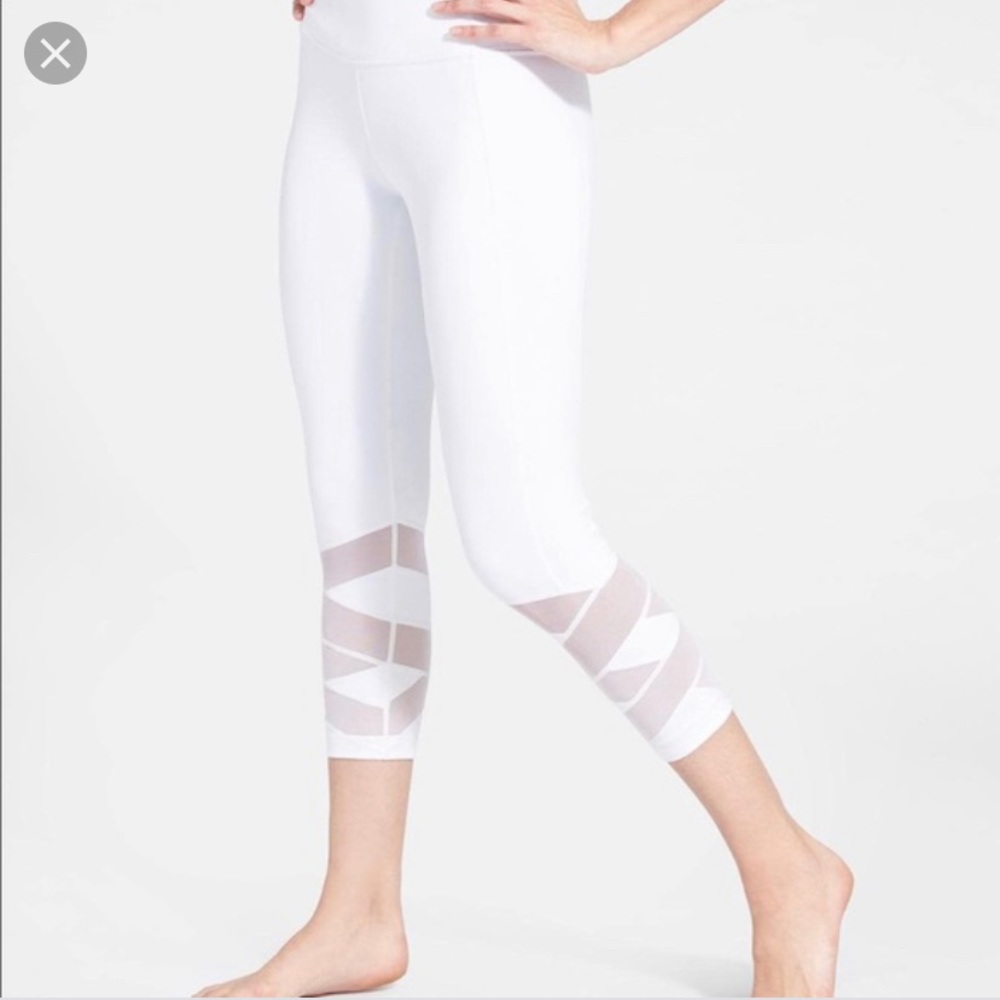 Athleta mantra mesh crop pant